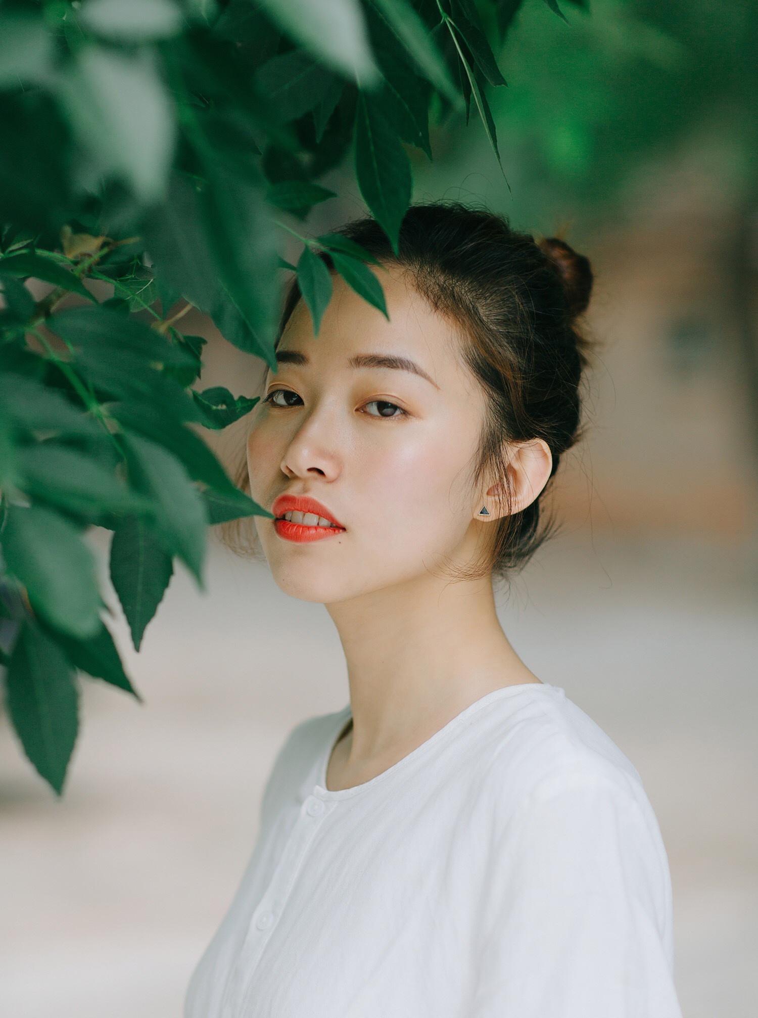 小姐姐红唇齿白