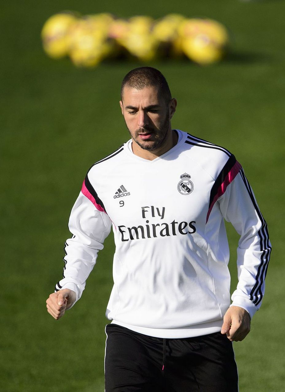 本泽马正式加盟吉达联合   本泽马正式加盟吉达联合了,但这个消息仍然