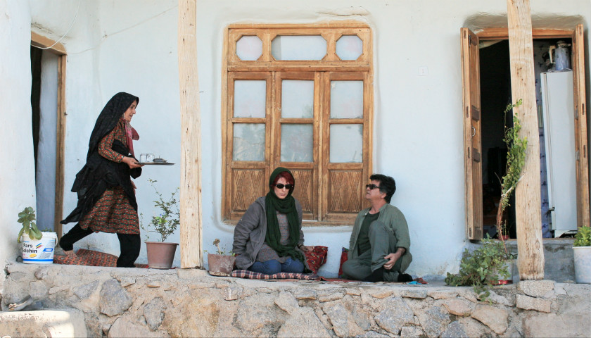 【戛纳】《三张面孔》:帕纳西用电影来报告自己和伊朗的现状