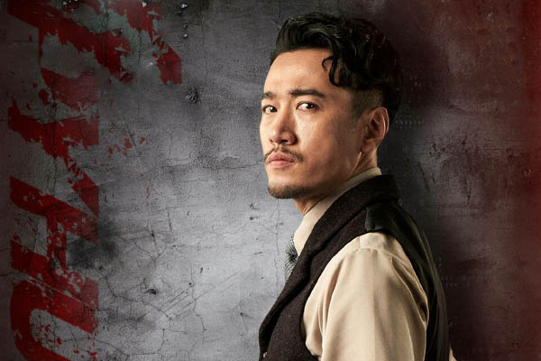 《天衣无缝》资历安太委屈,自己掏钱给特工,爹不疼娘不爱