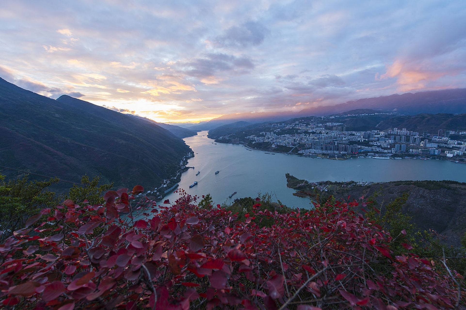 想要追求卓越的人生表现,建立优质的人脉是必不可少的.