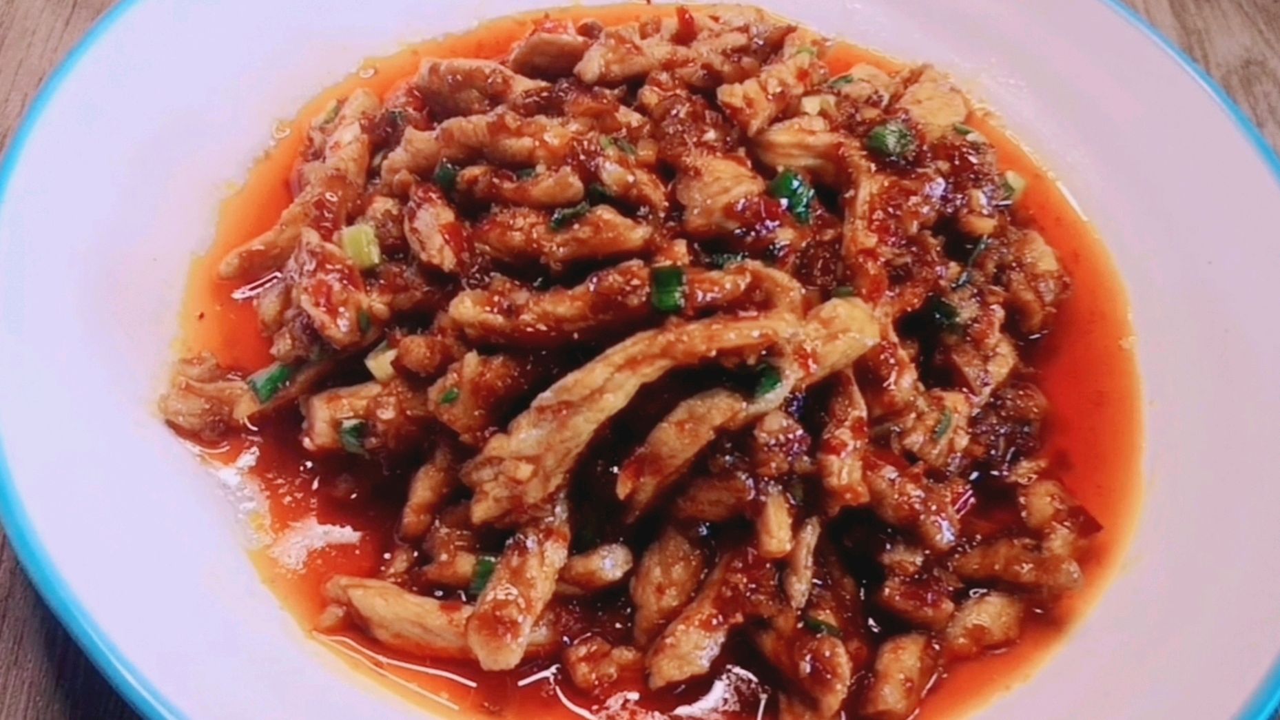 四川名菜鱼香肉丝,吃出正宗的鱼香味,就看这道料汁,比饭店的香