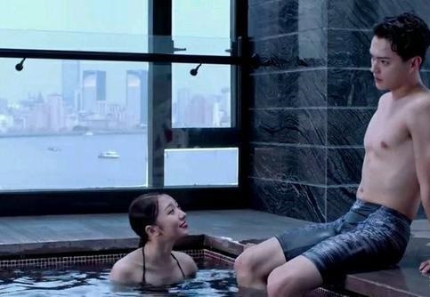 孟美岐剧中身着泳衣撩许凯,身材有料让人意外,网友:就是壮了点