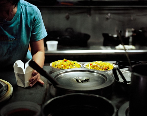 悲催!女孩打工1个月,离职时不仅没工资,竟还得倒贴195元