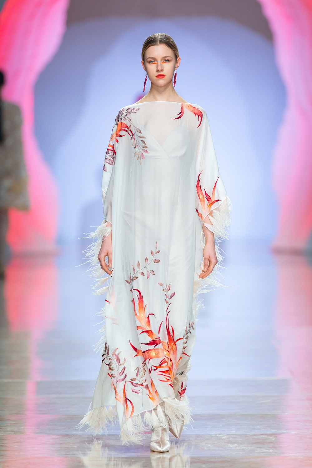 妩woo 2019秋冬新品亮相上海时装周 演绎东方女性华丽蜕变