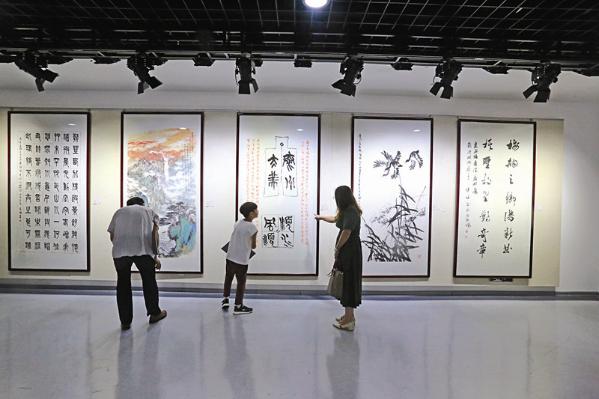 海陵书画精品走进泰州美术馆