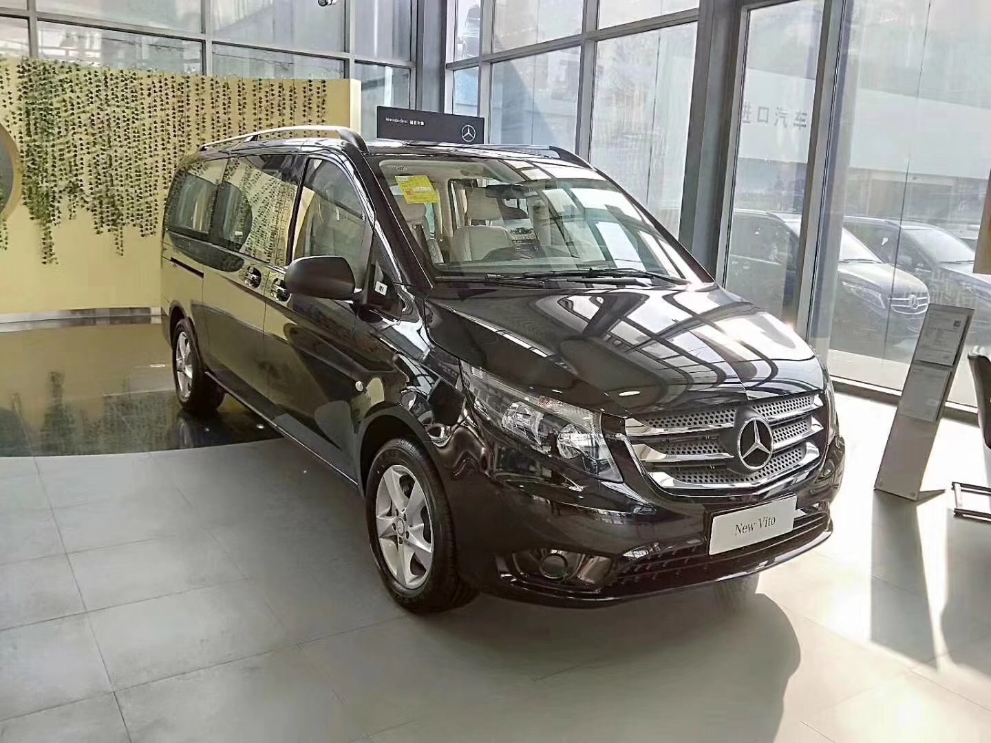 超越gl8,有可能成为商务车的霸主——梅赛德斯奔驰专业级mpv威霆