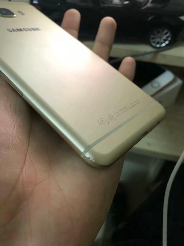 来自的韩国的垃圾,899元三星c7000开箱评测