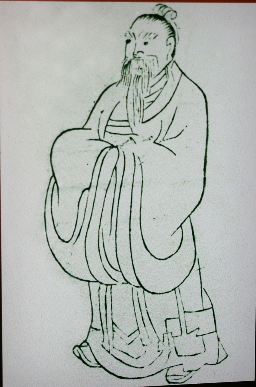 老子,姓李名耳,字聃,一字伯阳,是中国古代伟大的哲学家和思想家,道家