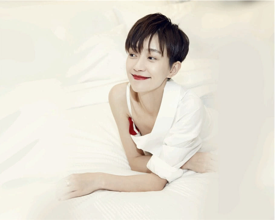 焦俊艳父女相爱相杀!焦父吐槽女儿穿着像淤泥,女儿低头不语!