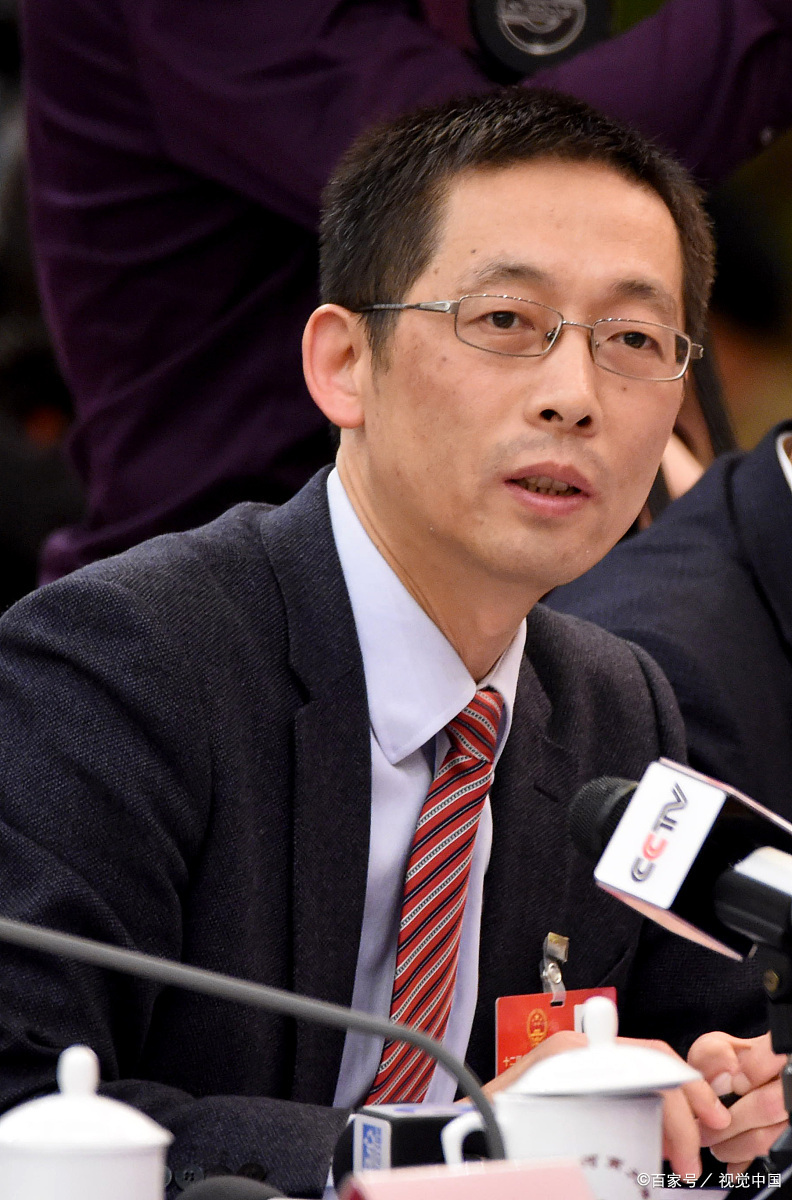 施一公从河南小郭庄的淘气少年到普林斯顿大学终身教授,再到致力于