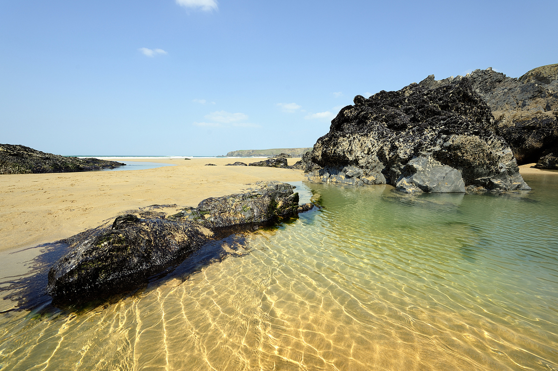 深圳大鹏半岛国家地质公园:拥有丰富的地质遗迹和独特的自然风光,是
