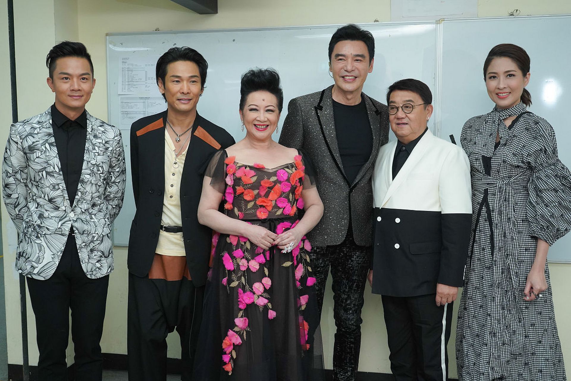 近期,张家辉在接受采访时被问及是否会与关咏荷再次合作,他笑着回应:"