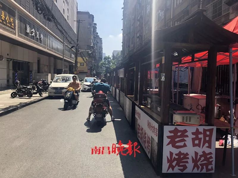 刚开业没几天,南昌蛤蟆街特色夜市街就被投诉了