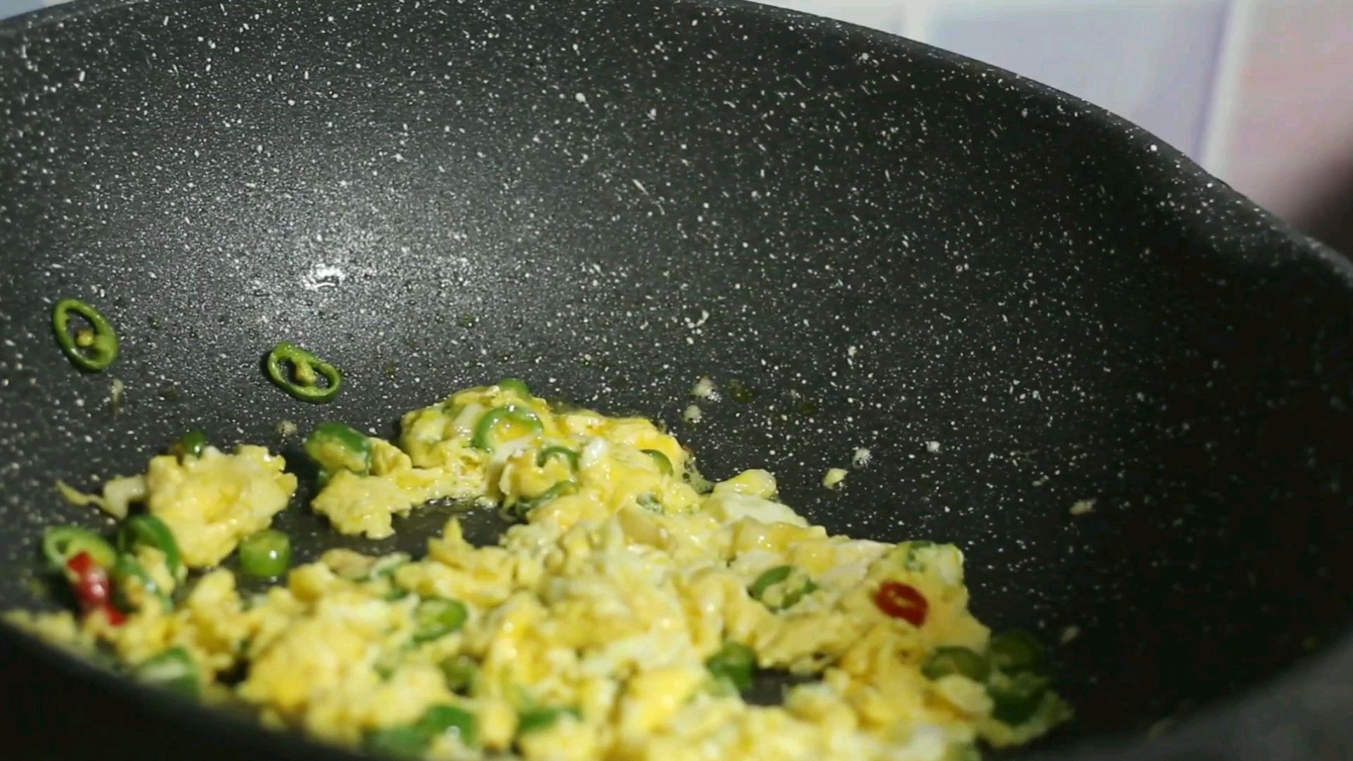 炒河粉这样做,早餐夜宵不用愁,比外面宵夜档还好吃