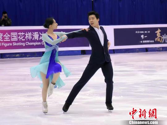 陈宏/孙茁鸣获得冰舞金牌. 王博 摄
