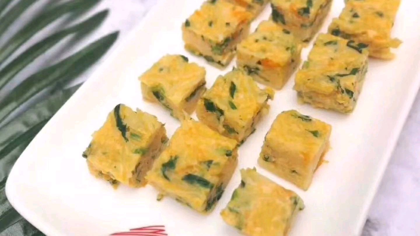 宝宝辅食:南瓜面条鸡蛋糕