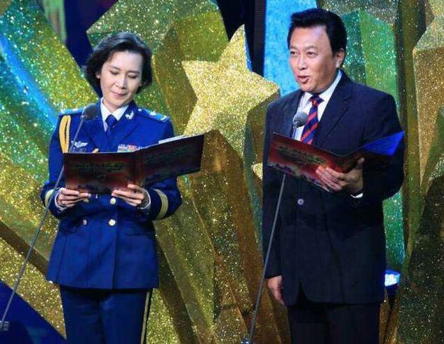 她是国家一级演员,为了做演员和老公离婚,今61岁仍保持单身