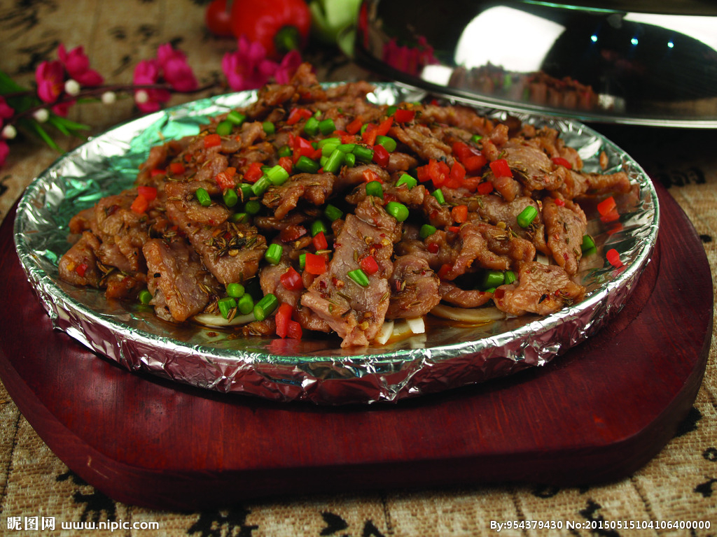 家庭版铁板孜然牛肉,又辣又爽,贼下饭!