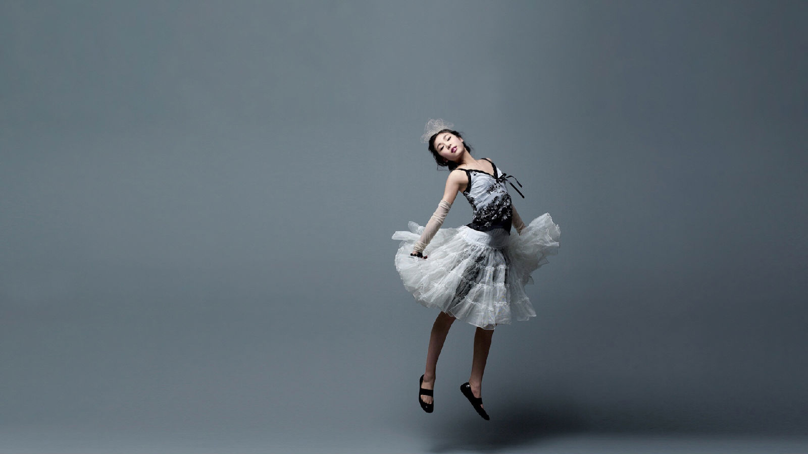 金妍儿为了能够和男友复合而去整容,网友表示:不看好这段感情!