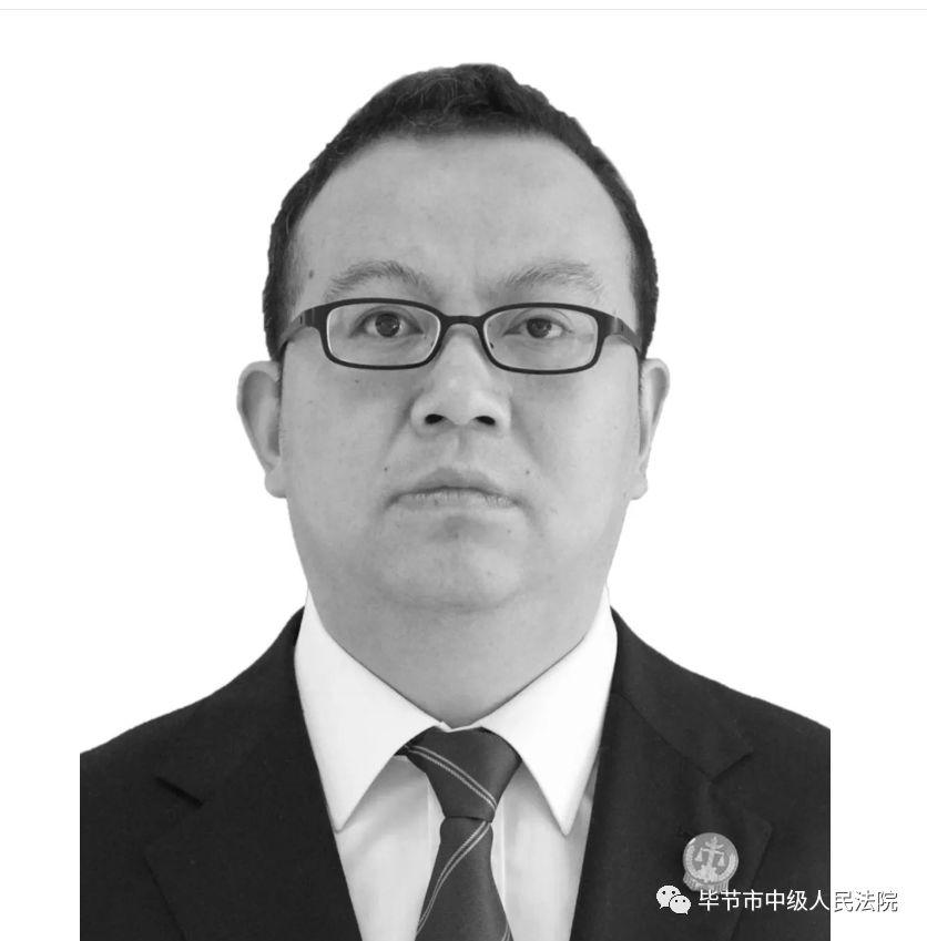 最高人民法院慰问工作组看望甘建忠同志家属