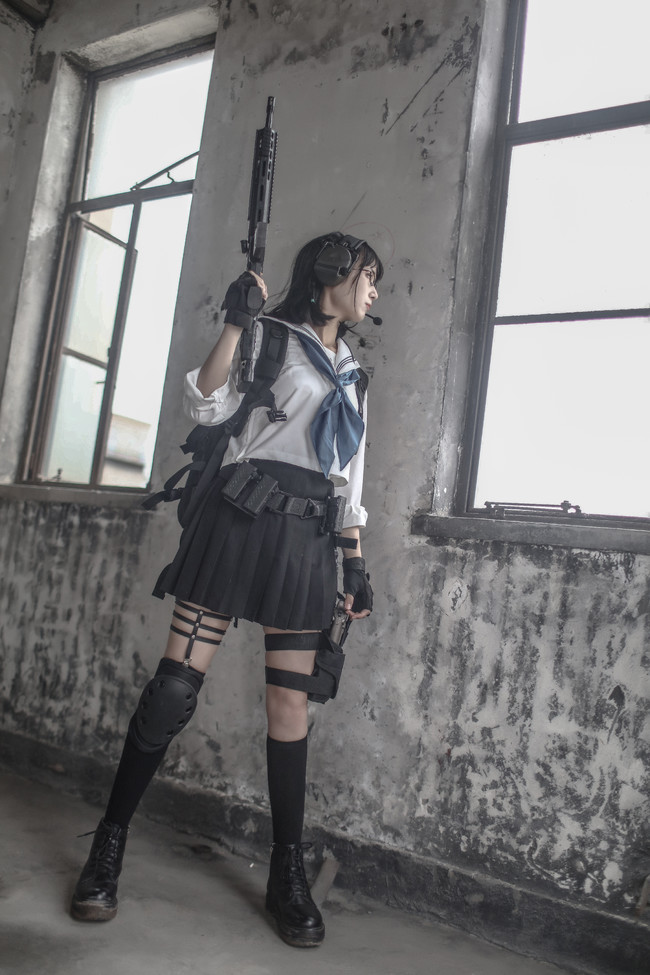 漂亮的jk制服美女,网友:小姐姐我带你吃鸡呀