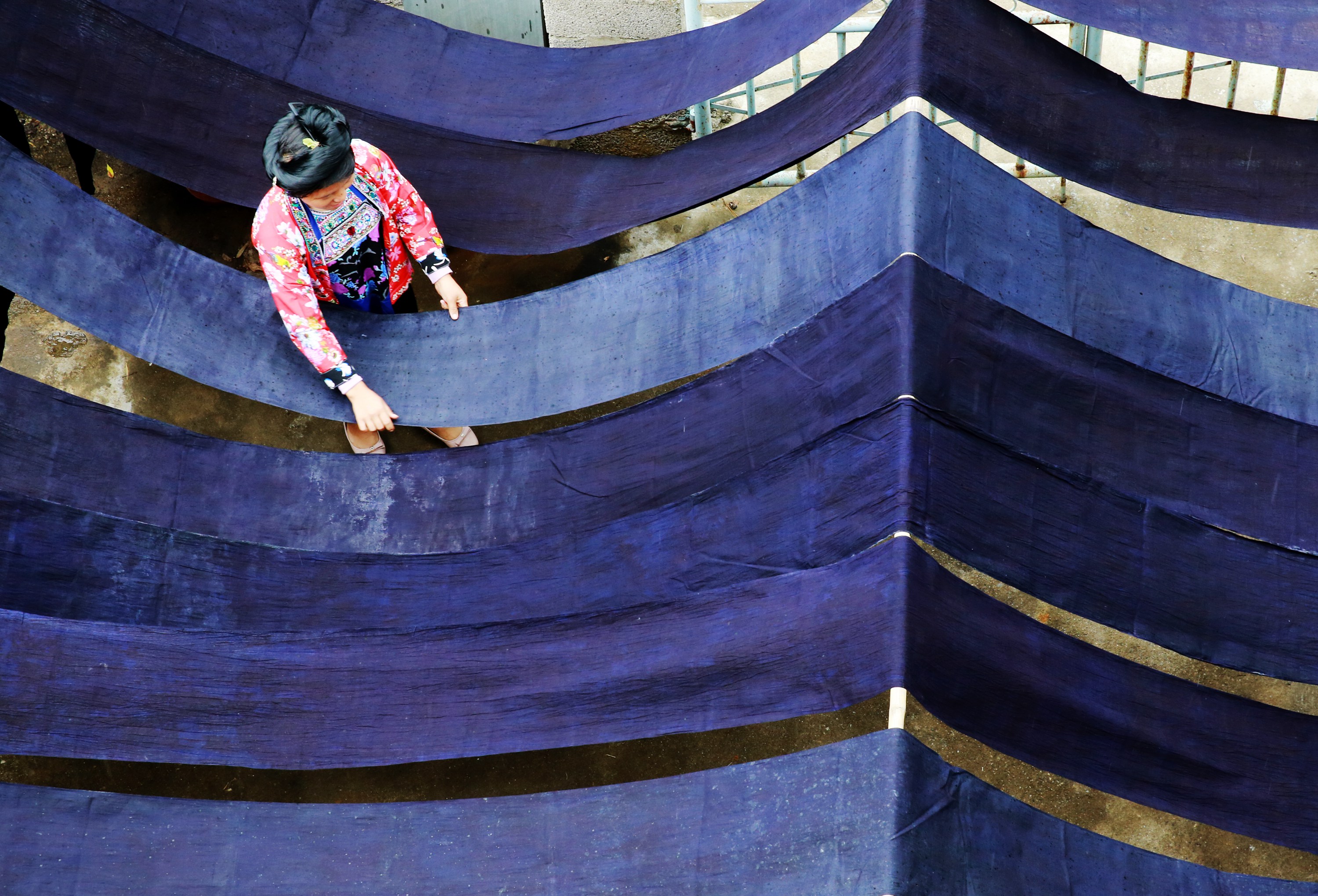 广西融水:传统亮布展新颜(7)