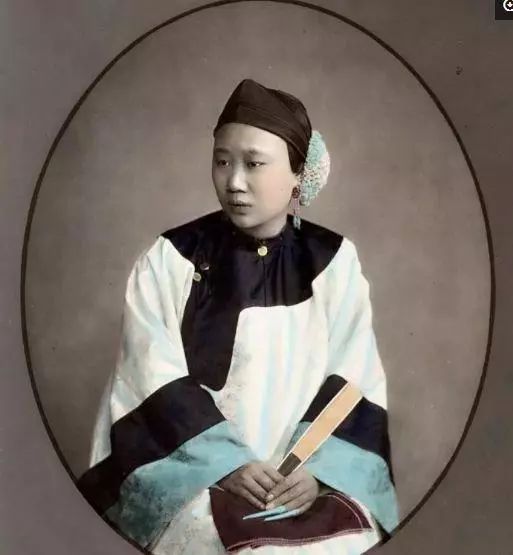 清朝末年女性老照片