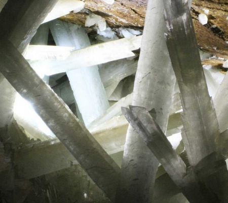 世界上最大的地下水晶洞穴