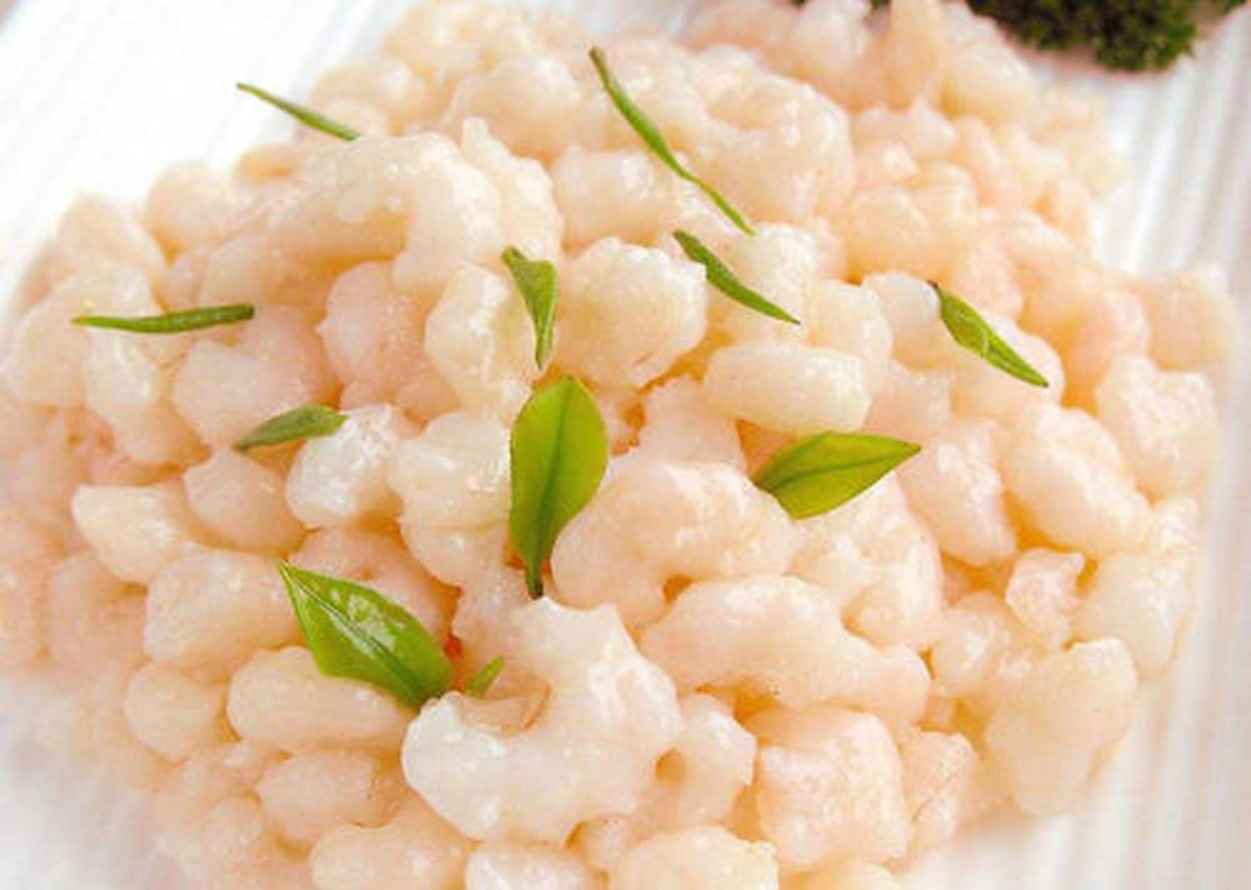 美食教程# 碧螺虾仁:在苏州一带,茶叶也是比较盛产的,所以就有这一道