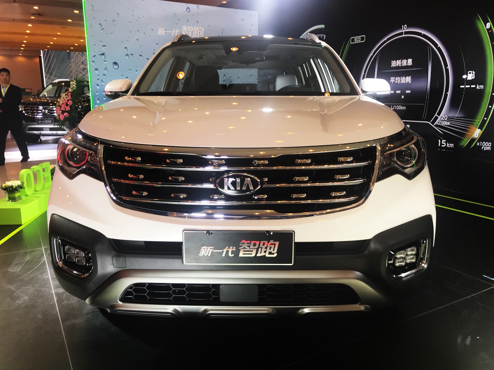 起亚新智跑提车半年了,油耗13.4正常吗?