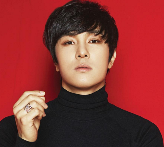 神话成员金烔完近日常受到私生饭骚扰 会考虑采取法律措施