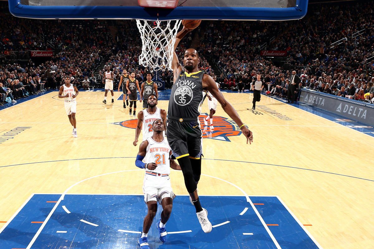 勇士对阵雄鹿,杜兰特仅得到11分,14投3中背后隐藏了多大的付出