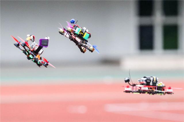 无人机的速度与激情:"终极之翼"无人机竞速邀请赛广州开赛