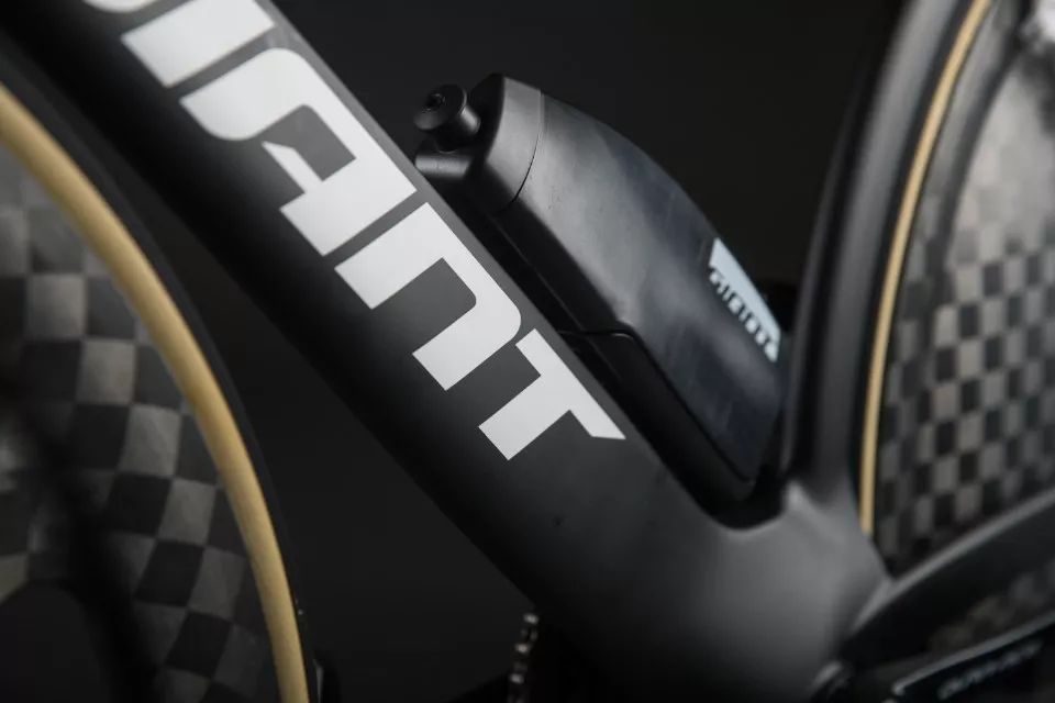 ccc车队新赛季的捷安特tcr公路与trinity计时战驹(附送付费文章车队