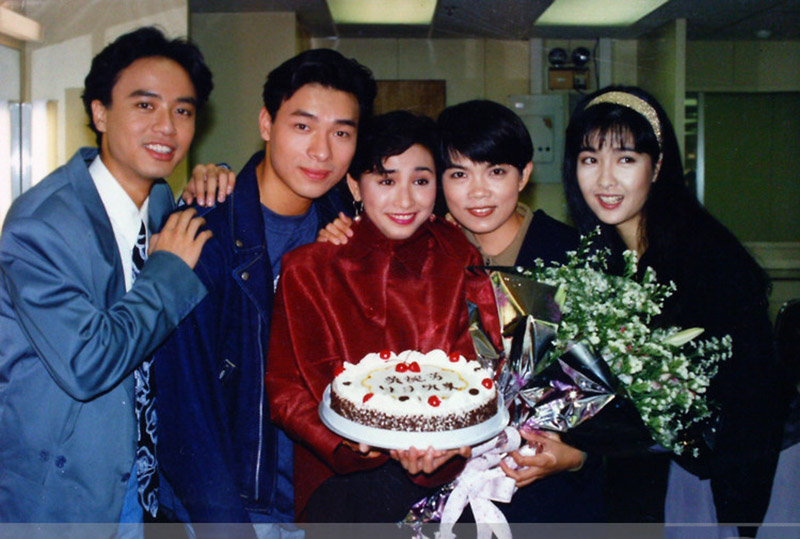 香港明星的经典老照片,你说得出名字的有几位?有好几位已逝!