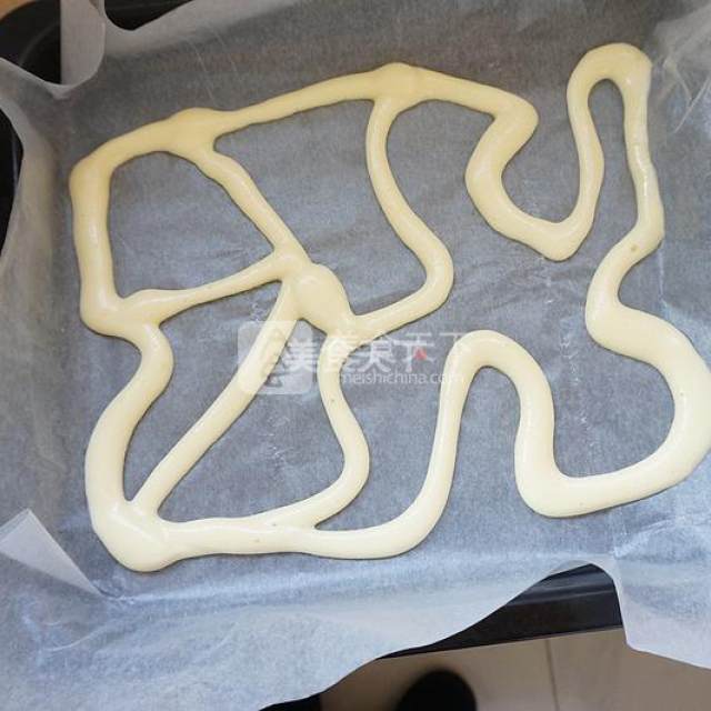 长颈鹿蛋糕卷,是一个容易制作,方便携带馈赠亲朋的最佳烘培礼品