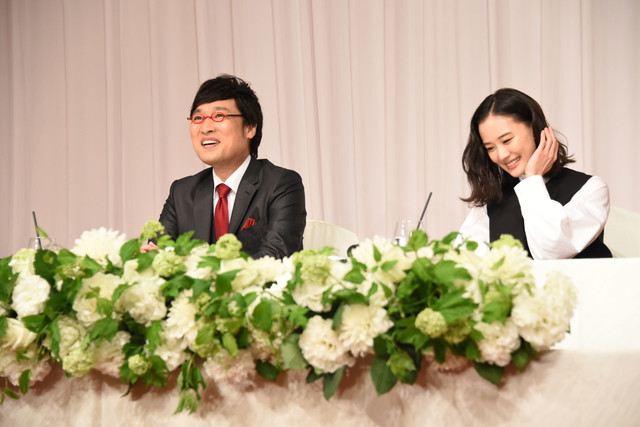 苍井优召开发布会 公开闪婚理由