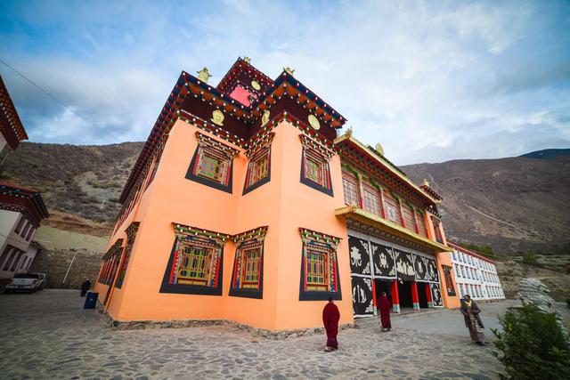 朝觐梅里雪山,偶遇曲孜卡秘汤!︱香格里拉圈大纪行