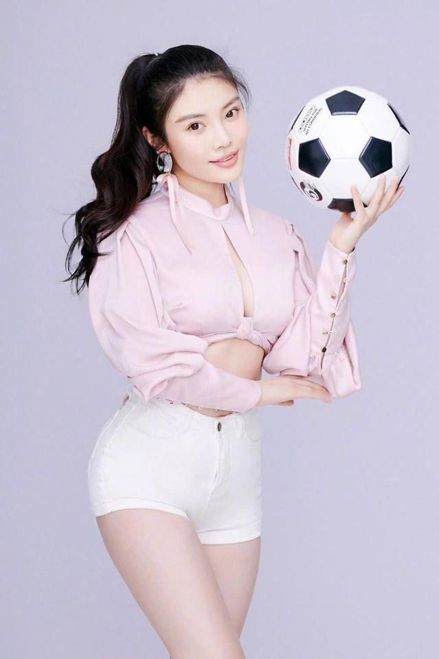 因身材被称中国卡戴珊,却被质疑只有胸,徐冬冬列举两点霸气回应