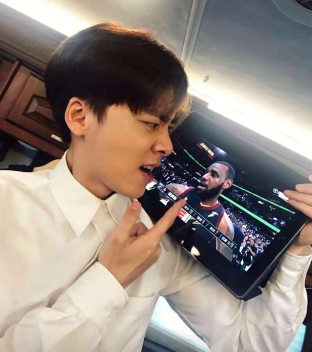 【易峰情书】,一起见证,李易峰的"十年",羡慕啊