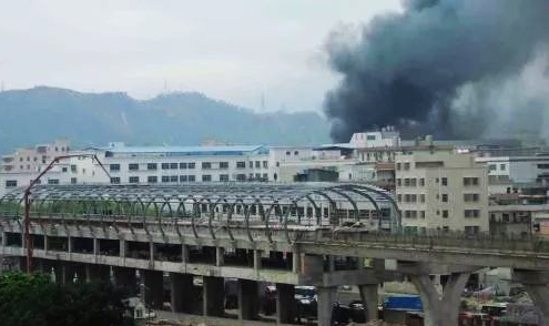 1993年深圳市玩具厂特大火灾:87人死亡