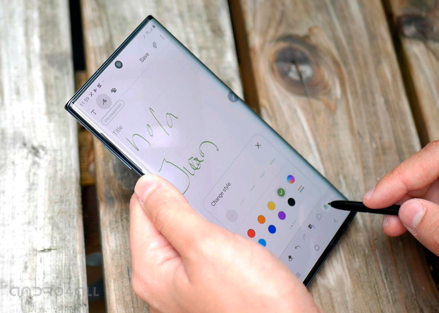 三星推出新旗舰galaxy note10系列,还同时发布了新智能手表和超薄本