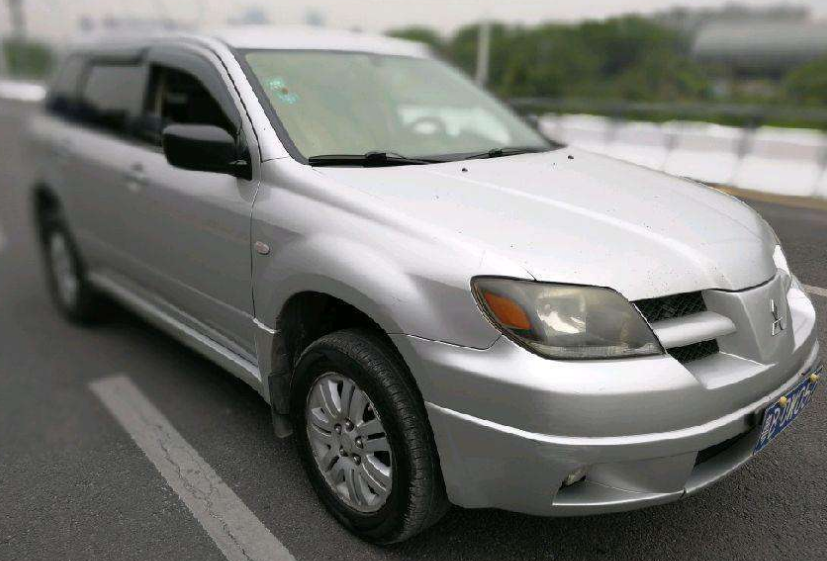 老款三菱欧蓝德xls awd汽车评论