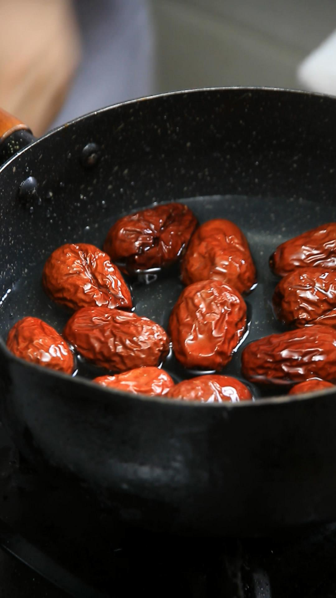 拔丝红枣的做法,甜脆香酥,看完原来这么简单!