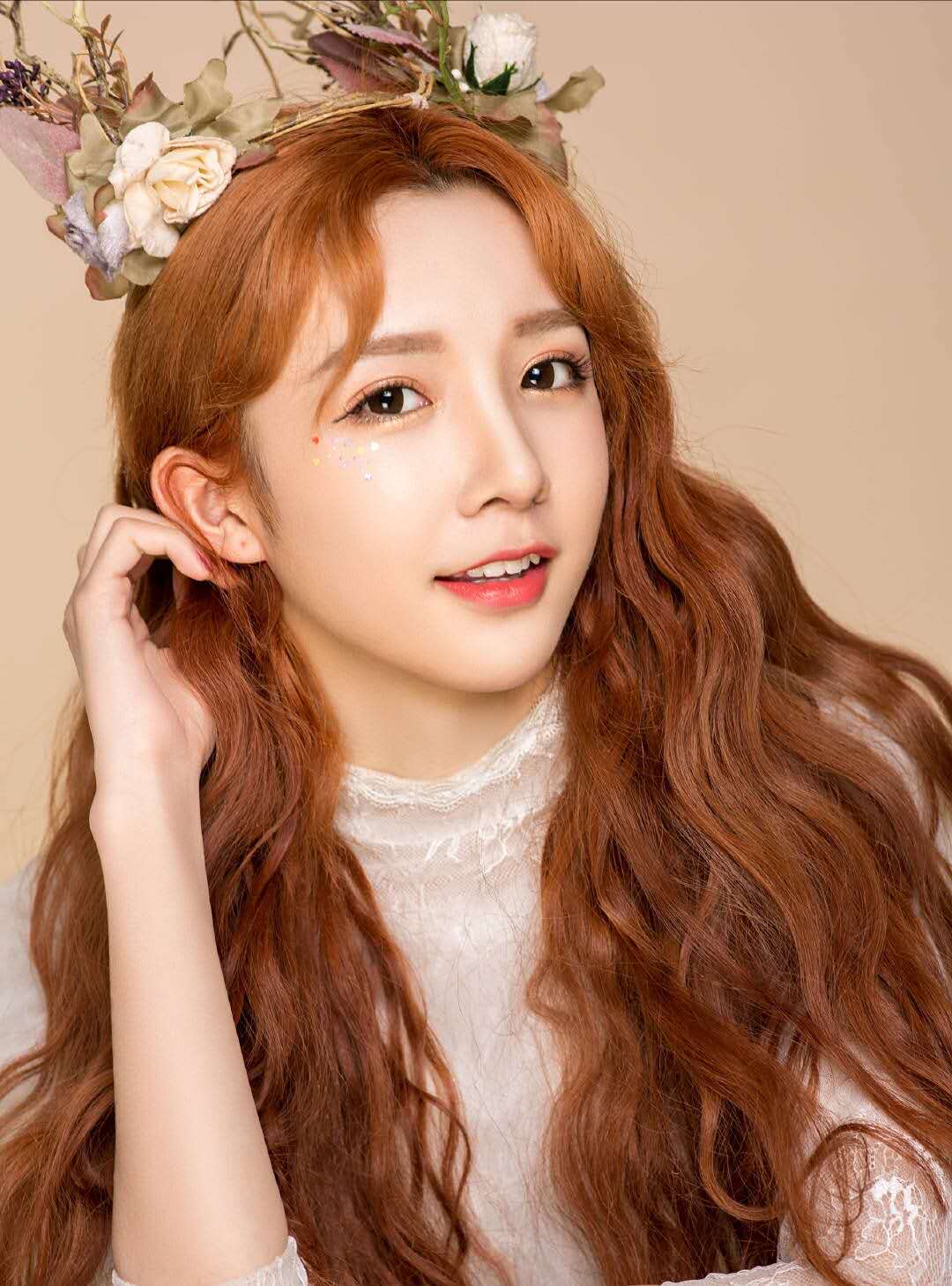 女装大佬艾比穿回男装,酷似韩国欧巴,女粉丝:还缺女朋友不?