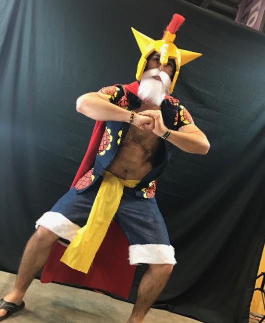 海贼王cos,网友:巴托,你能不能先别抠鼻孔了?在拍照呢!