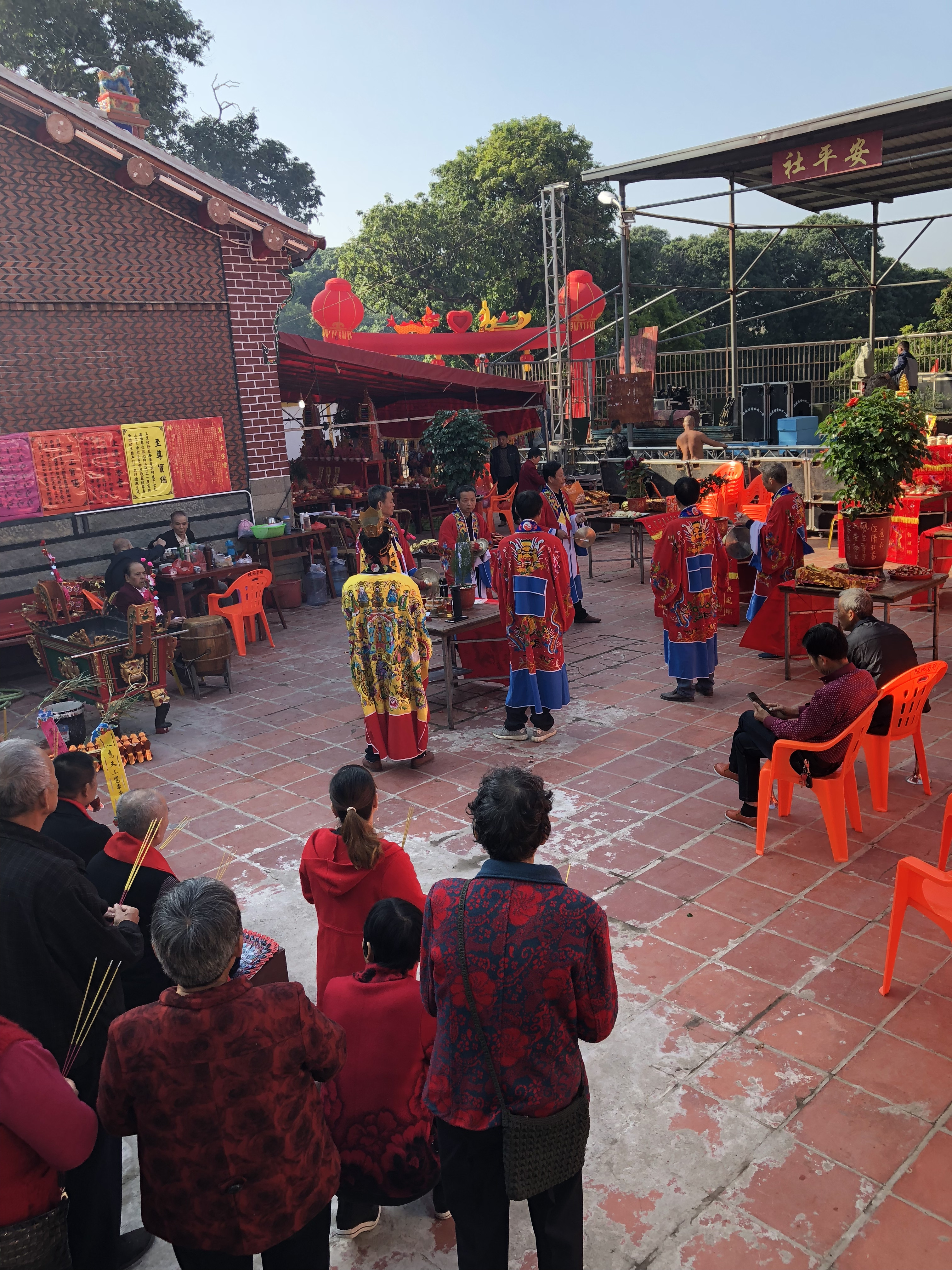 你见过莆田的师公做法吗?据说出场费能有万把元