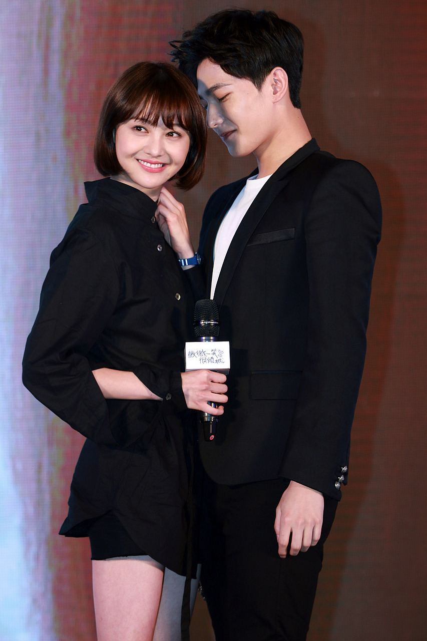 狗仔爆出杨洋与王楚然已经分手的消息,让一众粉丝惊愕不已.