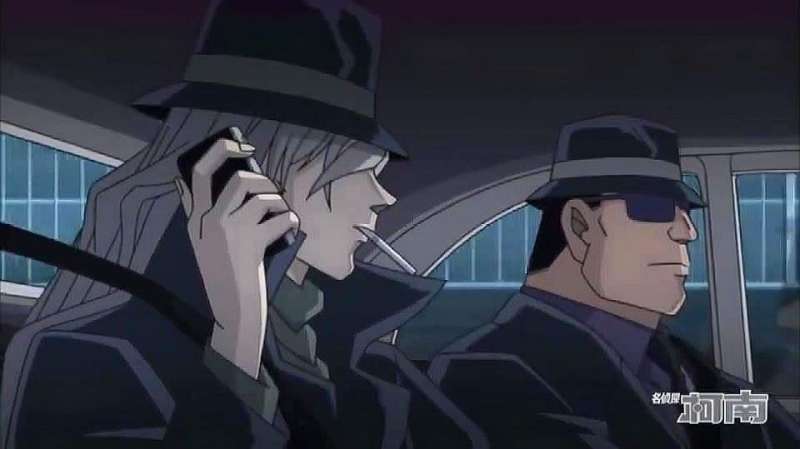 名侦探柯南:壮汉大白天绑架帅哥,还敢推小兰,柯